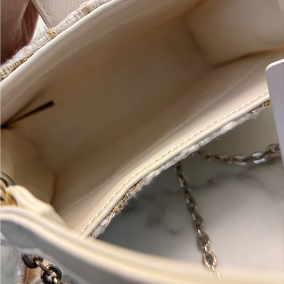 GUESS Cream Tweed Top-Handle Chain Satchel 7.5 by 8 inches Pretty cute - Picture 9 of 14